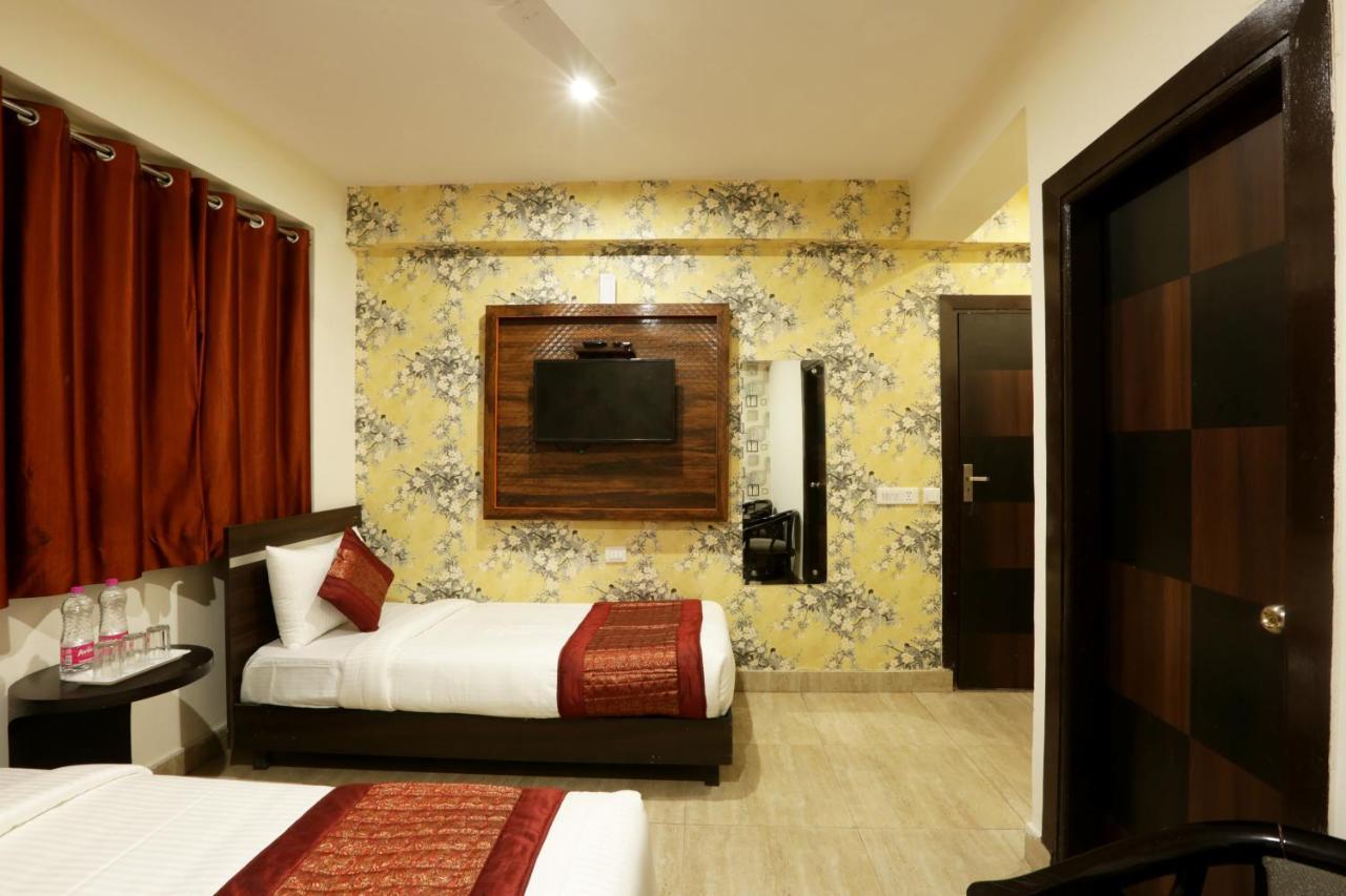 Hotel Ark Suites At Airport Nova Deli Exterior foto